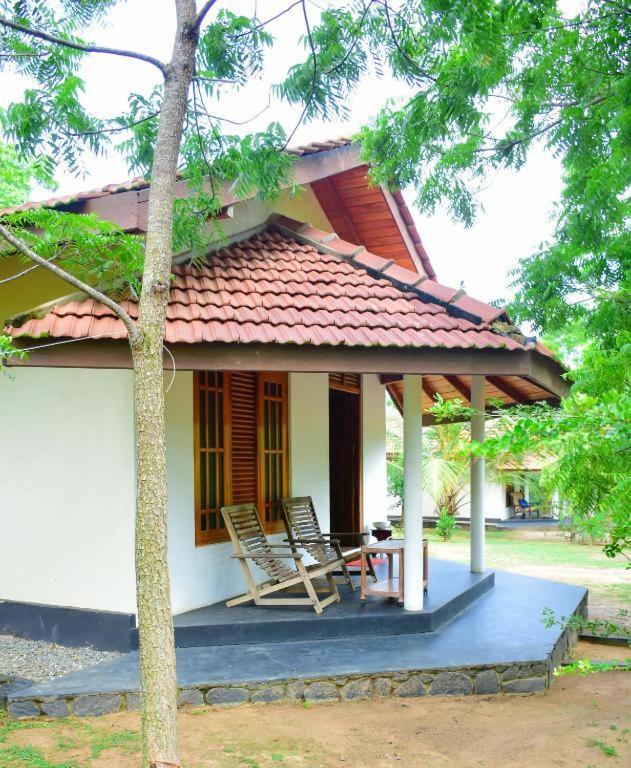Turtles View Resort Tangalle Exterior foto